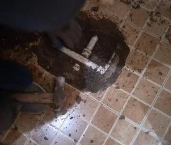 五寨卫生间漏水维修公司为您分享下卫生间渗水如何处理及注意事项